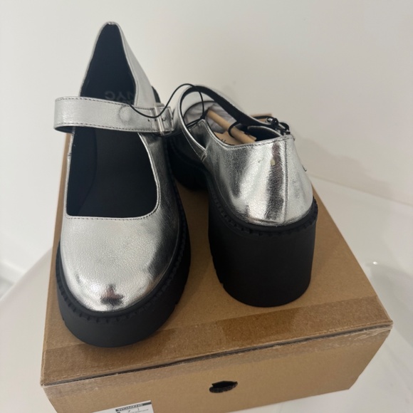 Madden NYC Lug Sole Mary Jane Shoes | adjustable Strap, Comfort Foam Insole - Picture 6 of 6